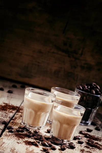 Kahve ve krem likör