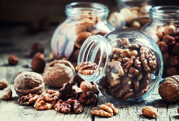 Dió egy üvegedénybe, nut mix — Stock Fotó