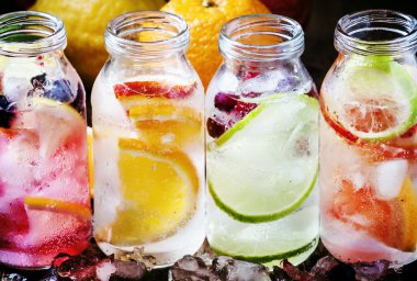 Soğuk narenciye limonata kümesi