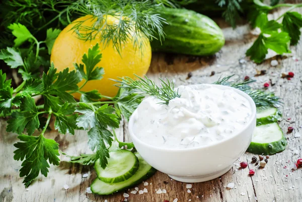Ranch sauce in a white porcelain bowl — Stock Photo, Image
