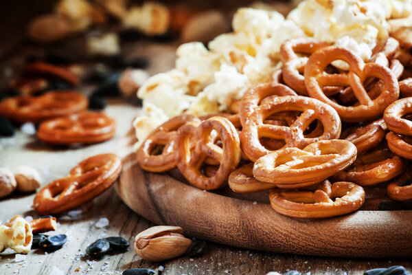 Соленая солома, нездоровая пища
