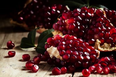 Azerbaycan narına eski bir masada kırın