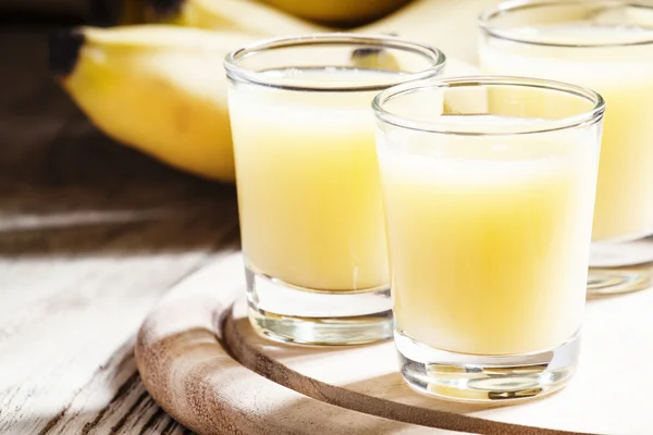 Jugo de plátano recién exprimido — Foto de Stock