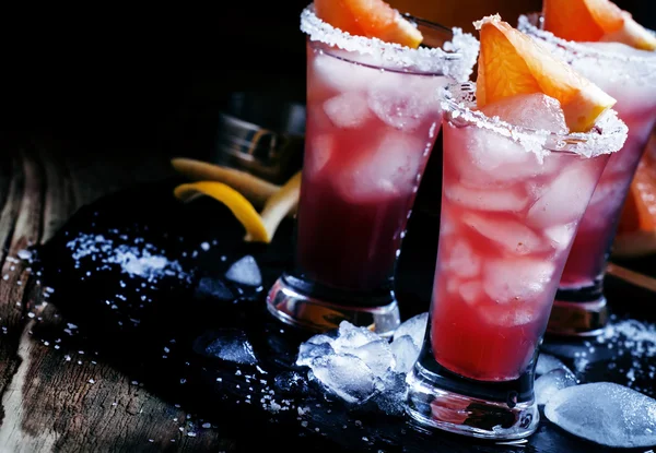 Cocktail alcolico con succo di pompelmo — Foto Stock