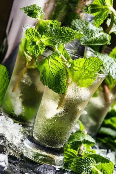 Alcoholische cocktail met wodka — Stockfoto