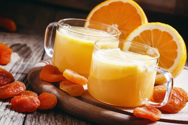 свежевыжатый апельсиновый сок. лимонад цитрус. померанец лимонад. апельсиновый компот. сок fresh juice апельсин.