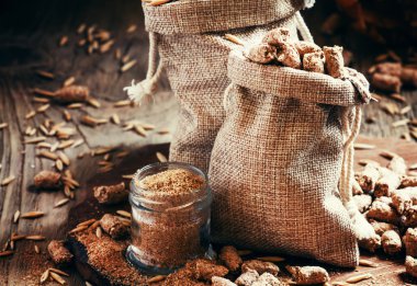 Sağlıklı yulaf kepeği tuval çanta içinde