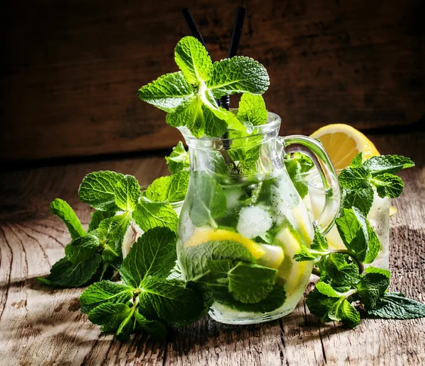 Sommer-Zitruslimonade — Stockfoto