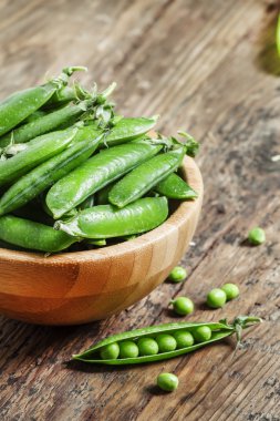 Genç yeşil bezelye