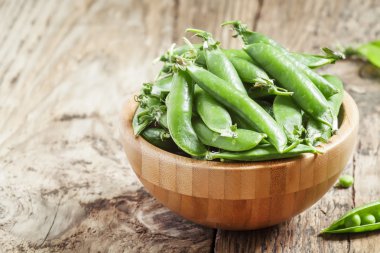 Genç yeşil bezelye