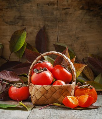 Dilimlenmiş parçaları turuncu hurma 