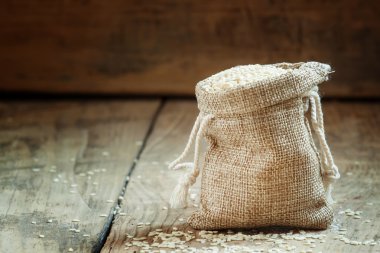 Çuvala içinde beyaz susam