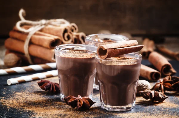 Гарячий рідкий шоколад з теплими зимовими спеціями Стокова Картинка