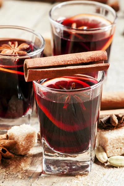 Glühwein im Winter — Stockfoto