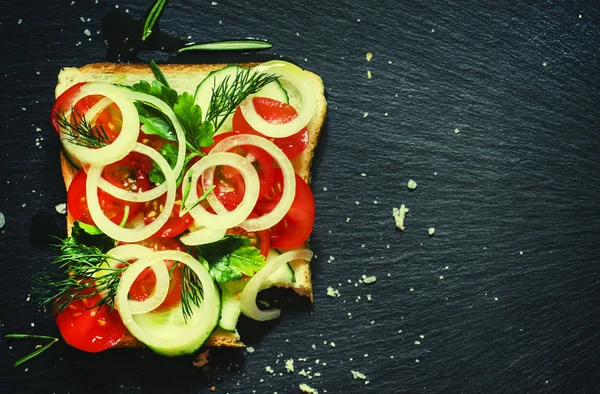 Sandwich vegan cu roșii cherry — Fotografie, imagine de stoc