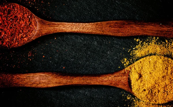 Curry și ardei iute condimente — Fotografie, imagine de stoc
