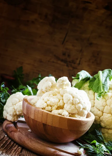 Fresh organic cauliflower — Stock Photo, Image