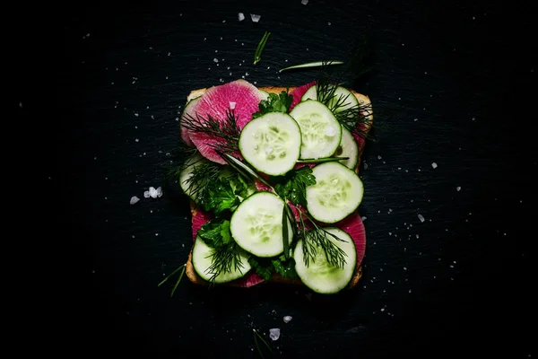 Квадратний веганской сендвіч — стокове фото