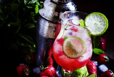 Kireç ile çilek limonata