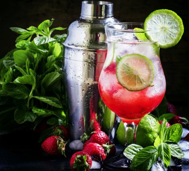 Kireç ile çilek limonata