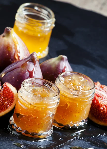 맛 있는 잼 꿀 달콤한 무화과 — 스톡 사진