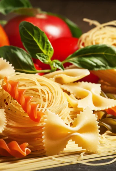 Pasta assortita, attenzione selettiva — Foto Stock