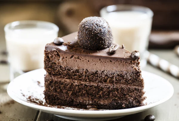 Pedazo de pastel de chocolate — Foto de Stock