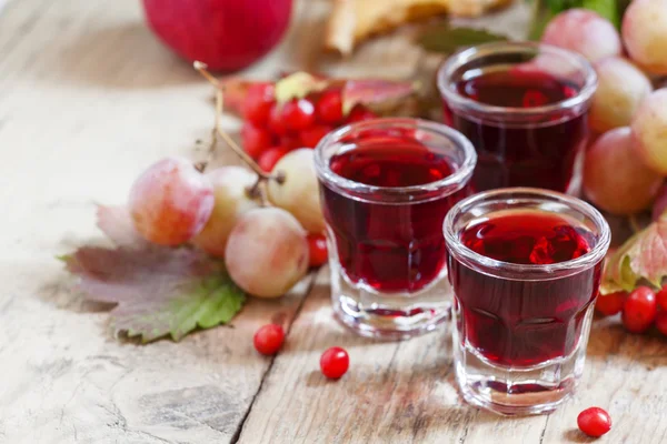 Homemade red wine — Stock Photo, Image