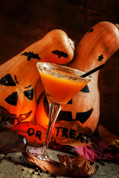 Orangener Halloween-Cocktail — Stockfoto