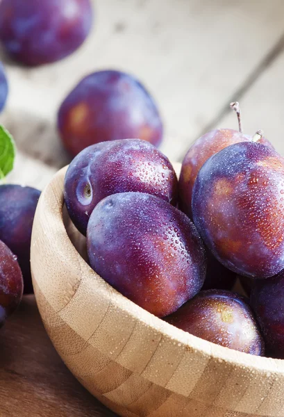 Deliciosas ameixas azuis — Fotografia de Stock