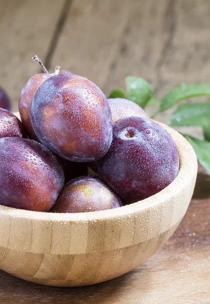 Deliciosas ameixas azuis — Fotografia de Stock