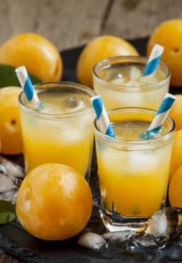 Erik yüzlü buz ve çizgili payet