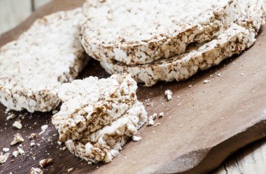 Kepekli ekmek diyet için yuvarlak