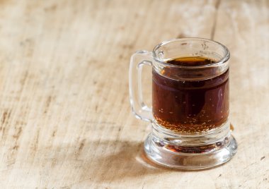 küçük bir eski moda kupa Light bira