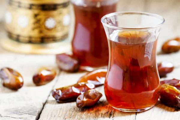 Two cups of black tea  in traditional Islamic cups — Stock Photo, Image