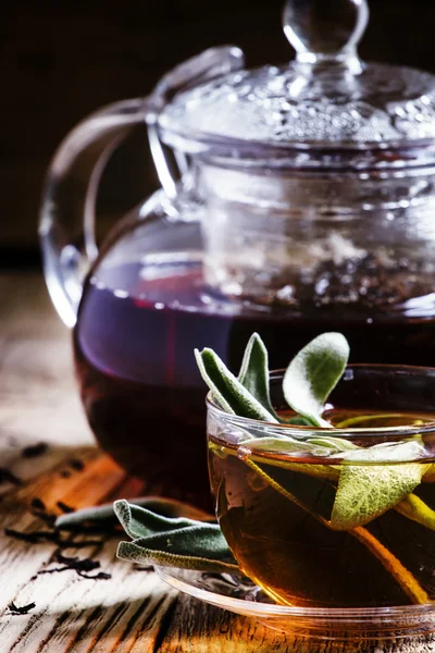 Curative tea with sage — Stock Photo, Image