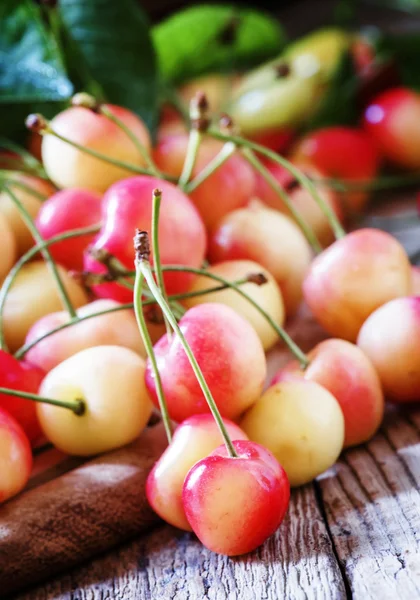 Cereza amarilla dulce — Foto de Stock