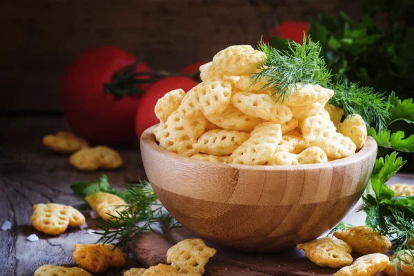 Corn nacho's chips in de vorm van harten met kruiden en specerijen — Stockfoto