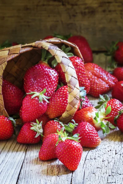 Fresas orgánicas frescas —  Fotos de Stock
