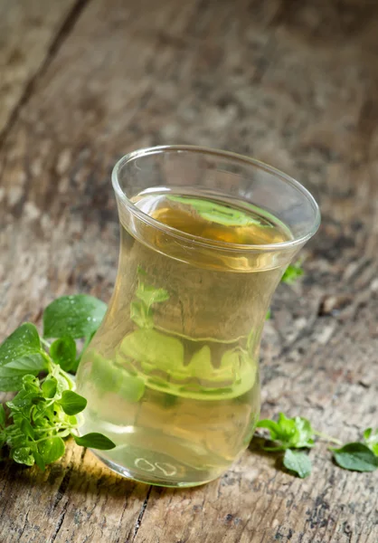 Herbaty ziołowe z oregano — Zdjęcie stockowe