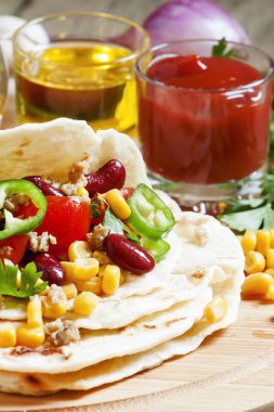 Pişirme burrito, açılışta doldurma tortilla