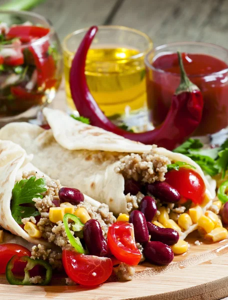 Geleneksel Meksika burrito 