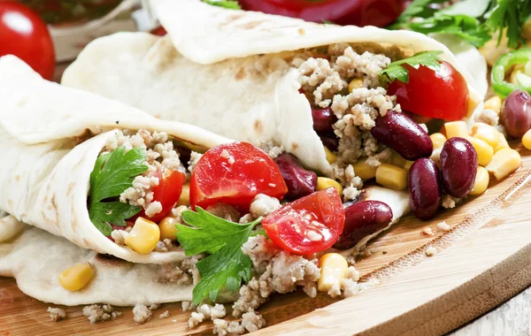 Burritos tradicionales mexicanos — Foto de Stock