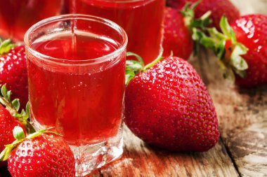 NET taze soğuk çilek suyu