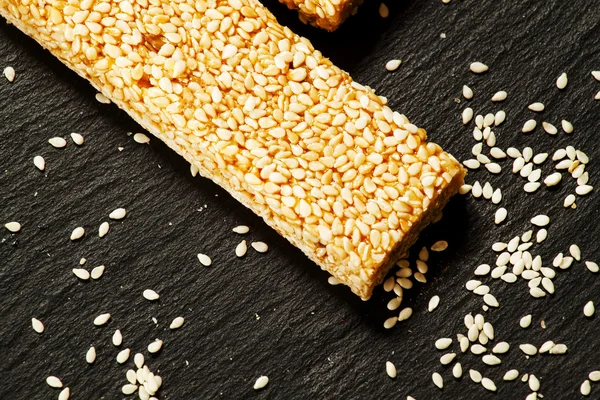 Susam tohumu bal ve dağınık tahıl Bar 