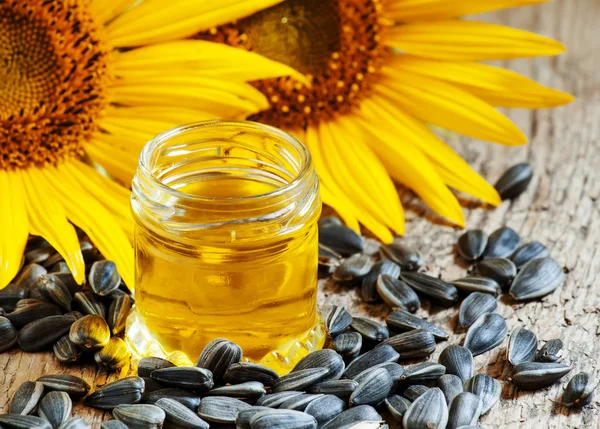 Sunflower oil in the pot — Stock Photo, Image