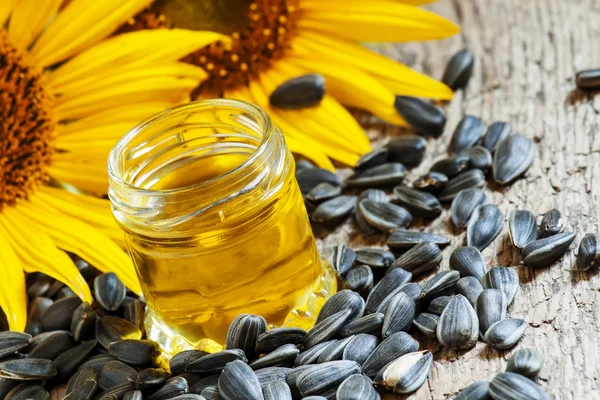 Sunflower oil in the pot — Stock Photo, Image