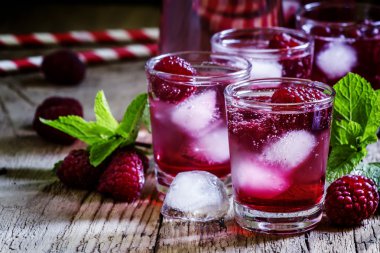 Ahududu gazlı içecek 