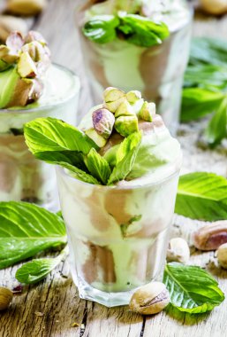 Fıstıklı dondurma.