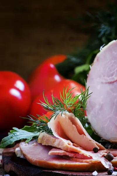 Schweineschinken, Kräuter und Gewürze — Stockfoto